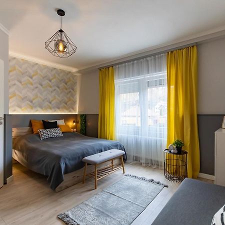 Lilla Vendeghaz Hotel Мисколк Екстериор снимка