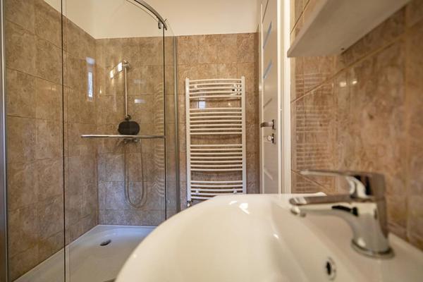 Lilla Vendeghaz Hotel Мисколк Екстериор снимка