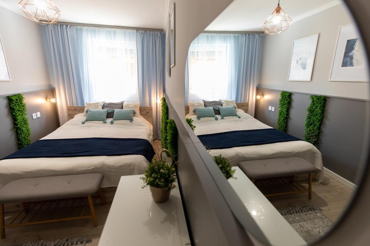 Lilla Vendeghaz Hotel Мисколк Екстериор снимка
